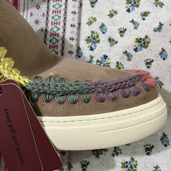 Mou Suede Ankle Boots With Fleece Lining - Picture 4 of 9